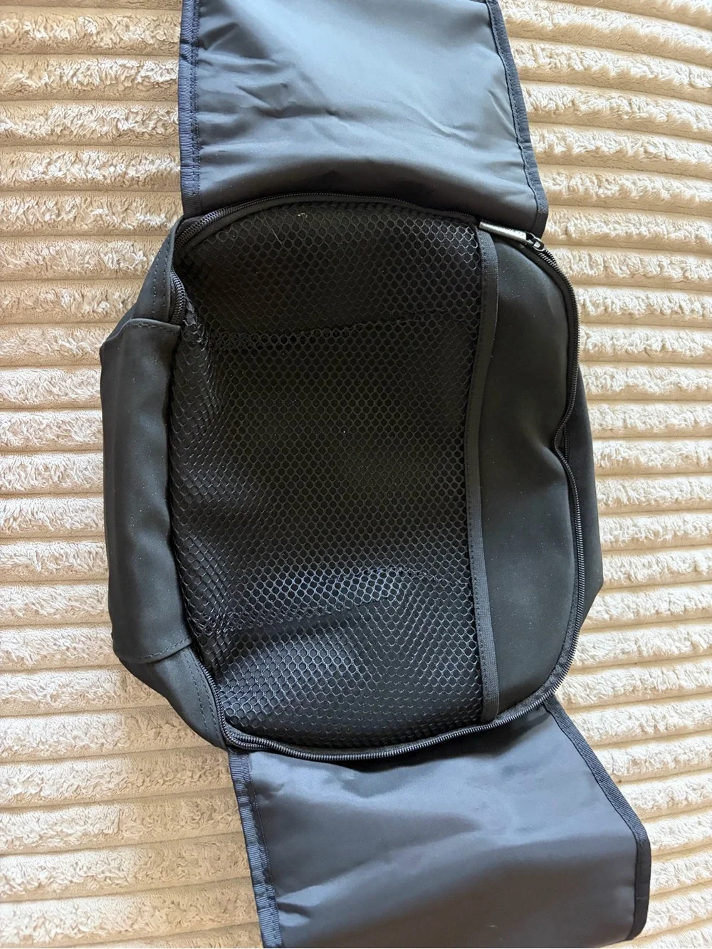 NWOB Corningware Black Insulated Tote with Velcro Handle